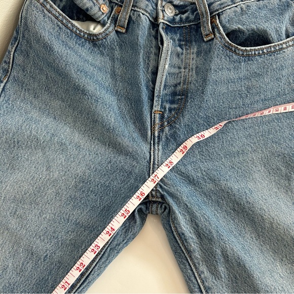 SOLD- Levi’s Wedgie Blue Jeans Women’s Size 24 - Picture 9 of 11